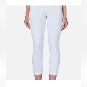 Rock and republic crop sliming white denim jeans